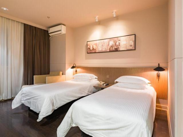 Jinjiang Inn Nanjing Road Pedestrian Streeteast Asia Hotel Shanghai Exterior foto